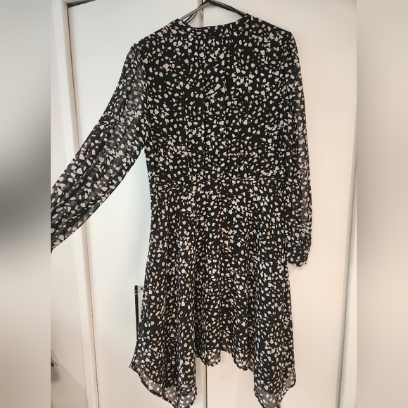 Dress - Picture 4 of 4